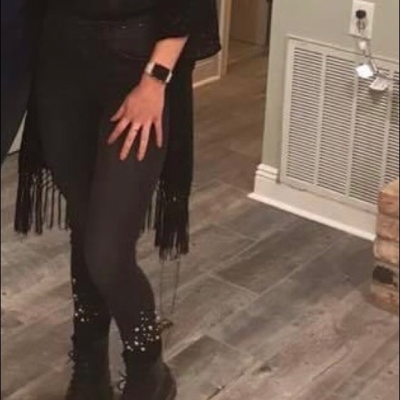 Express High Waist Jeans w/ Pearl Accent - size 2R - Picture 5 of 5